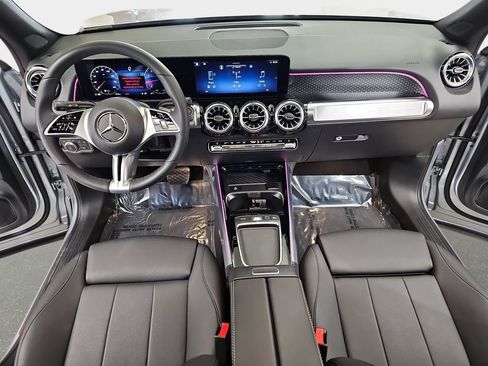 Used 2026 Mercedes-Benz GLB 250 4MATIC image 10