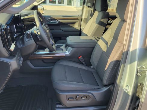 New 2026 Chevrolet Silverado 1500 LT image 14