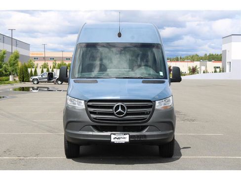 Used 2019 Mercedes-Benz Sprinter 170 image 2