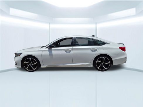 Used 2022 Honda Accord Sport image 2
