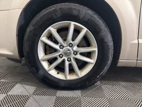 Used 2015 Dodge Grand Caravan SXT w/ UConnect Hands-Free Group image 39