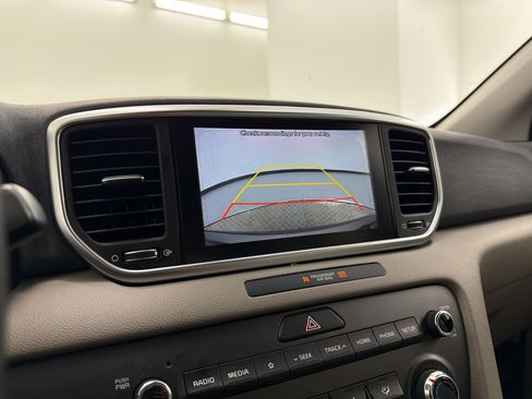 Used 2020 Kia Sportage LX AWD/4WD image 25