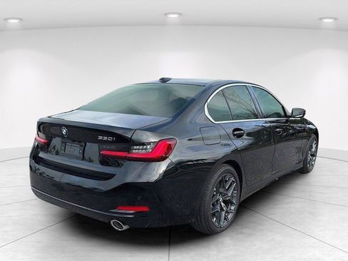New 2025 BMW 330i Sedan w/ Convenience Package RWD image 4