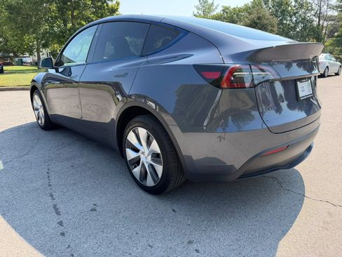 Used 2023 Tesla Model Y Long Range AWD/4WD image 7