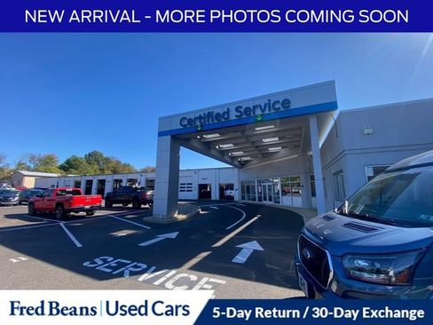 Used 2018 Ford F150 XLT w/ Equipment Group 302A Luxury AWD/4WD image 11