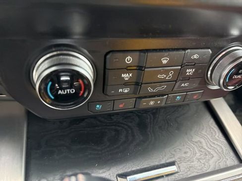 Used 2020 Ford F150 Platinum w/ Equipment Group 701A Luxury image 9