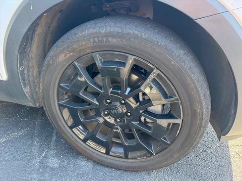 Certified 2021 Kia Telluride SX w/ SX Prestige Package AWD/4WD image 2