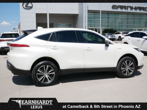 Used 2021 Toyota Venza LE w/ Carpet Mat Package (TMS) AWD/4WD image 9