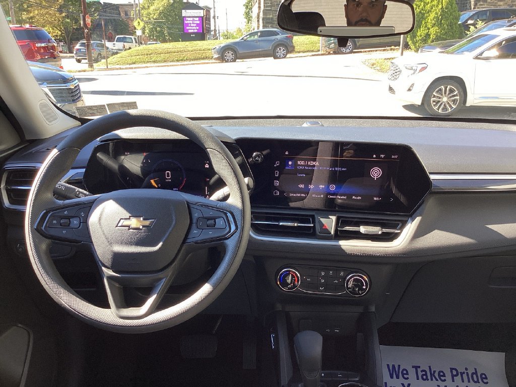 Used 2025 Chevrolet TrailBlazer LS w/ LS Convenience Package FWD image 34