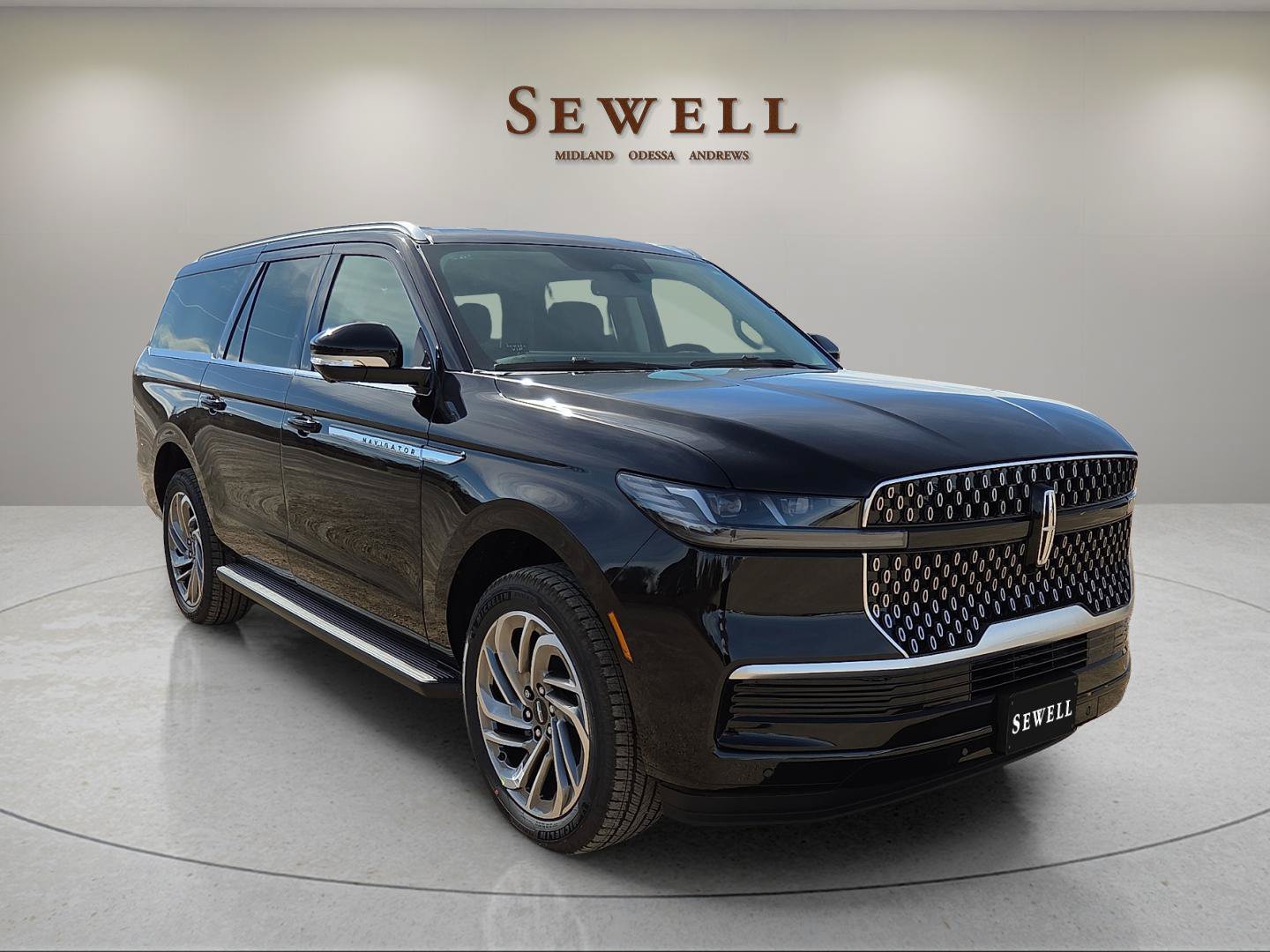 New 2026 Lincoln Navigator L Premier AWD/4WD image 6