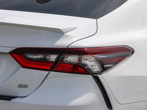 Certified 2023 Toyota Camry SE w/ Convenience Package image 8