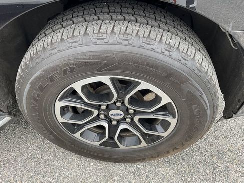 Used 2022 Ford Expedition XLT AWD/4WD image 9