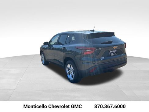 New 2026 Chevrolet Trax LS w/ LS Convenience Package image 5