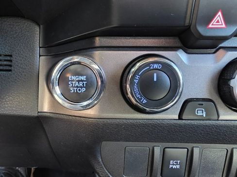 Used 2023 Toyota Tacoma TRD Sport image 31