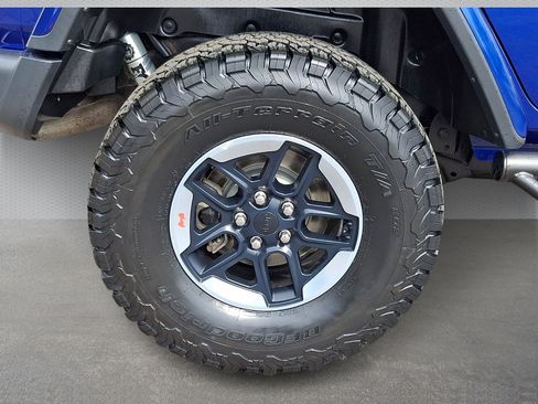 Certified 2019 Jeep Wrangler Unlimited Rubicon w/ Dual Top Group image 8