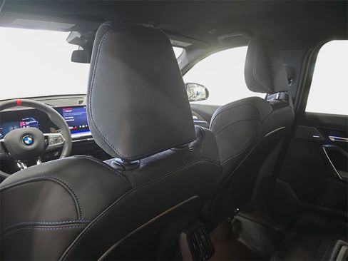 Used 2026 BMW X1 M35i w/ Technology Package image 13