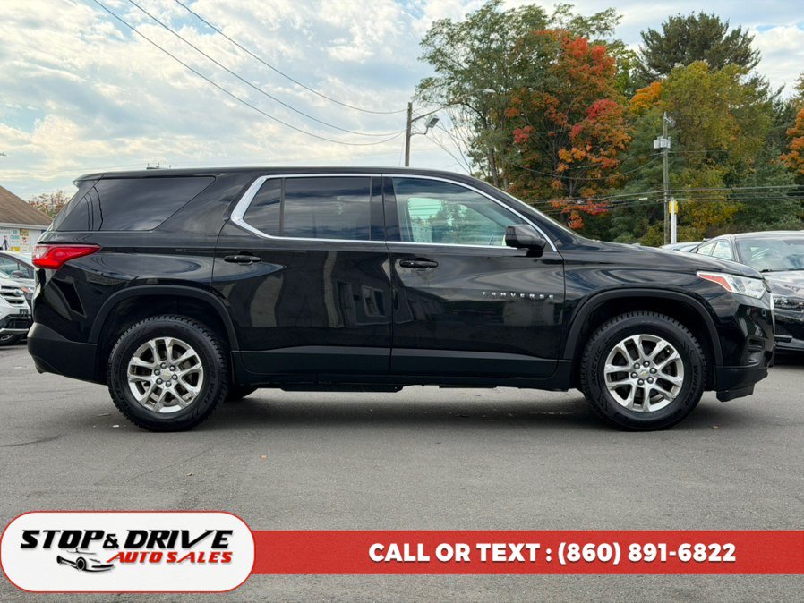 Used 2021 Chevrolet Traverse LS AWD/4WD image 4