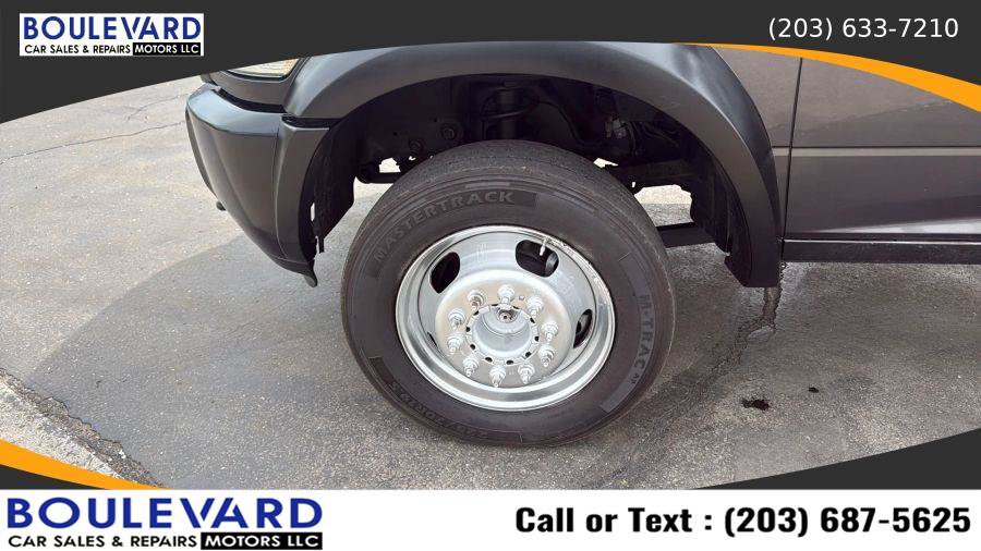 Used 2018 RAM 5500 Tradesman w/ Payload Upgrade Package AWD/4WD image 9