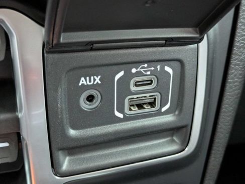 New 2026 Jeep Gladiator Sport AWD/4WD image 22
