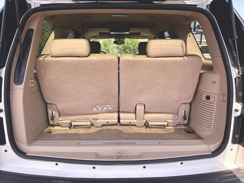 Used 2014 GMC Yukon Denali AWD/4WD image 25