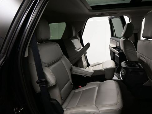 Used 2025 Ford Expedition Active RWD image 25