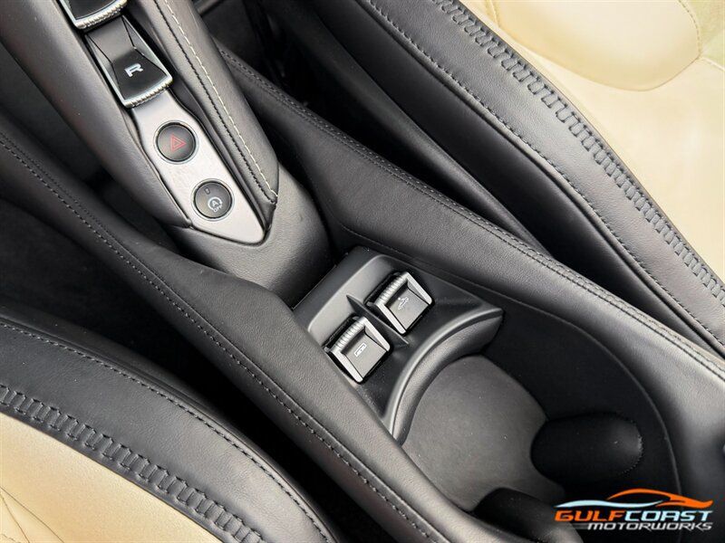 Used 2024 McLaren 750S Spider RWD image 20