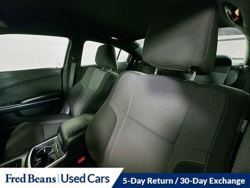 Used 2016 Dodge Charger SXT image 24