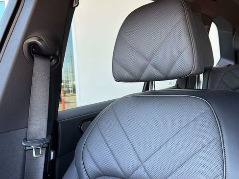 Used 2025 BMW X5 sDrive40i w/ Climate Comfort Package image 20