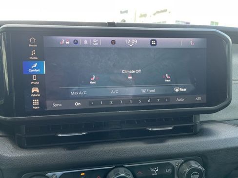 Used 2024 Jeep Wrangler Sport S image 20