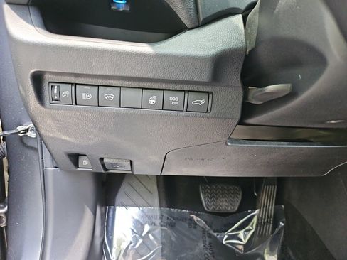 Used 2023 Toyota RAV4 XSE w/ Weather Package AWD/4WD image 19