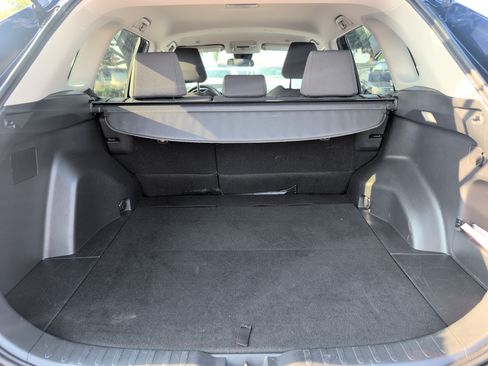 Used 2024 Toyota RAV4 XLE AWD/4WD image 5