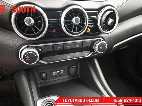 Used 2024 Nissan Sentra SV FWD image 17