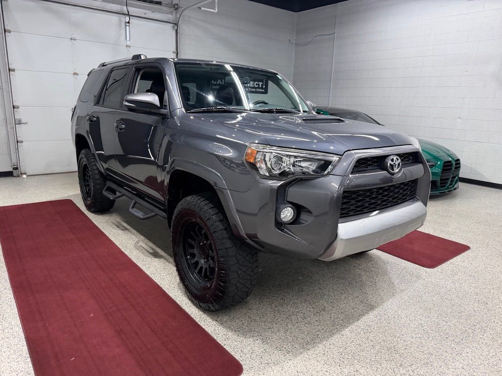 Used 2018 Toyota 4Runner TRD Off-Road Premium AWD/4WD image 9