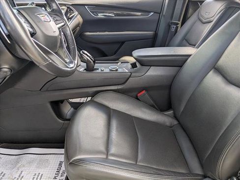 Used 2021 Cadillac XT6 Sport image 15