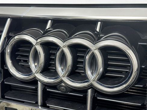 Certified 2024 Audi Q3 2.0T Premium Plus image 32