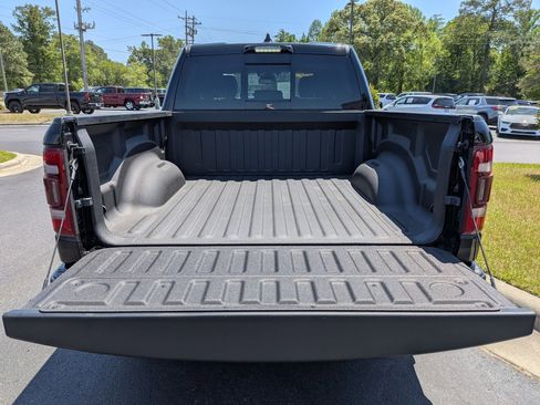 Used 2024 RAM 1500 Limited AWD/4WD image 19
