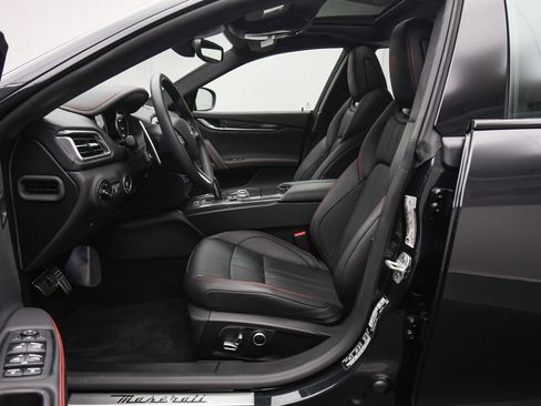 New 2024 Maserati Ghibli Modena image 19