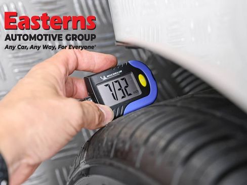 Used 2024 Nissan Versa SV FWD image 27