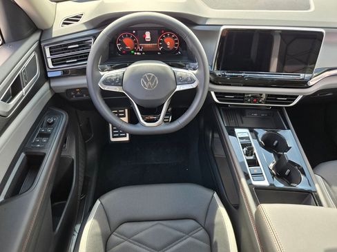New 2026 Volkswagen Atlas Peak Edition AWD/4WD image 8