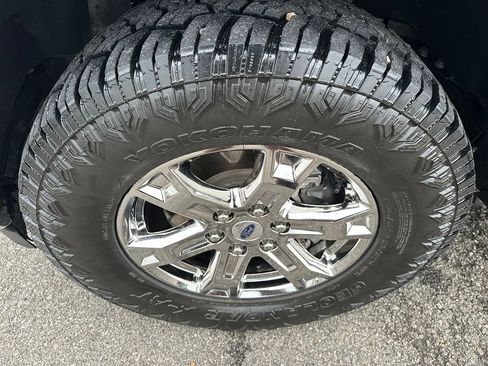 Used 2021 Ford F150 Lariat w/ Equipment Group 502A High AWD/4WD image 12