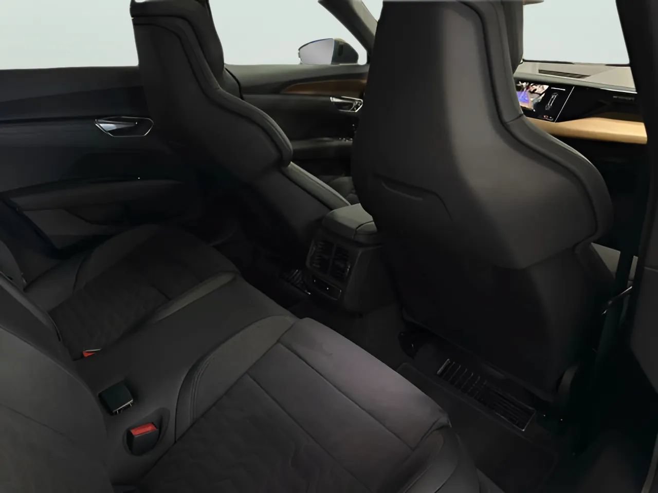 Used 2022 Audi e-tron GT Premium Plus AWD/4WD image 15