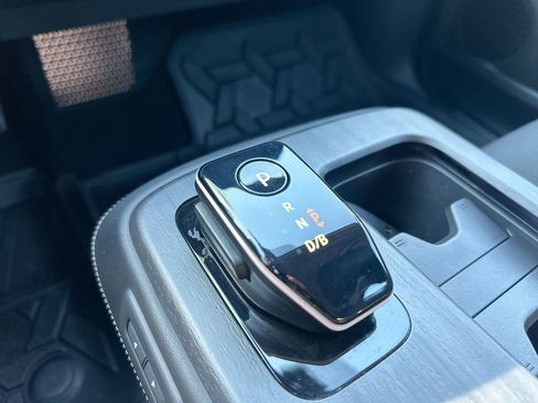 Used 2023 Nissan Ariya AWD image 36