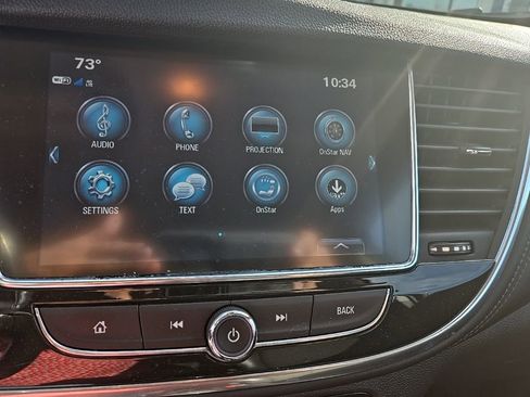 Used 2021 Buick Encore Preferred image 4