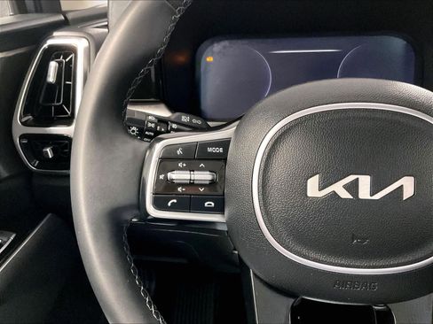 Used 2023 Kia Sorento SX AWD/4WD image 24