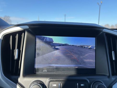 Used 2024 GMC Terrain SLT image 23