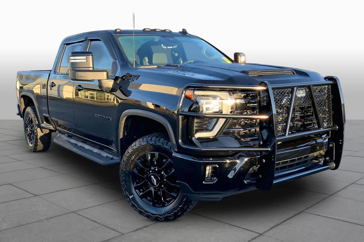 Used 2025 Chevrolet Silverado 2500 LT w/ Trail Boss Package AWD/4WD image 2