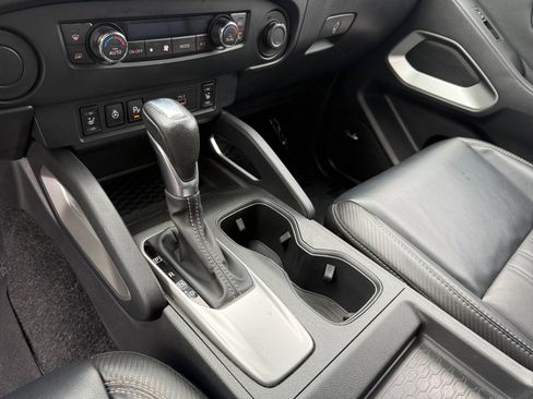 Used 2023 Nissan Frontier SV w/ SV Premium Package image 13