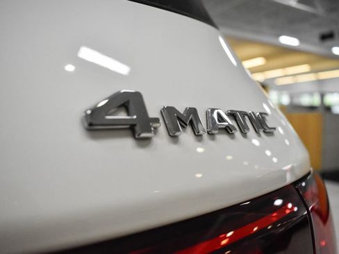 Certified 2024 Mercedes-Benz GLB 250 4MATIC image 16