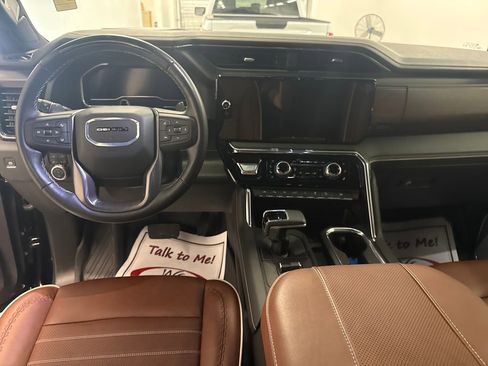 Used 2024 GMC Sierra 1500 Denali Ultimate AWD/4WD image 13