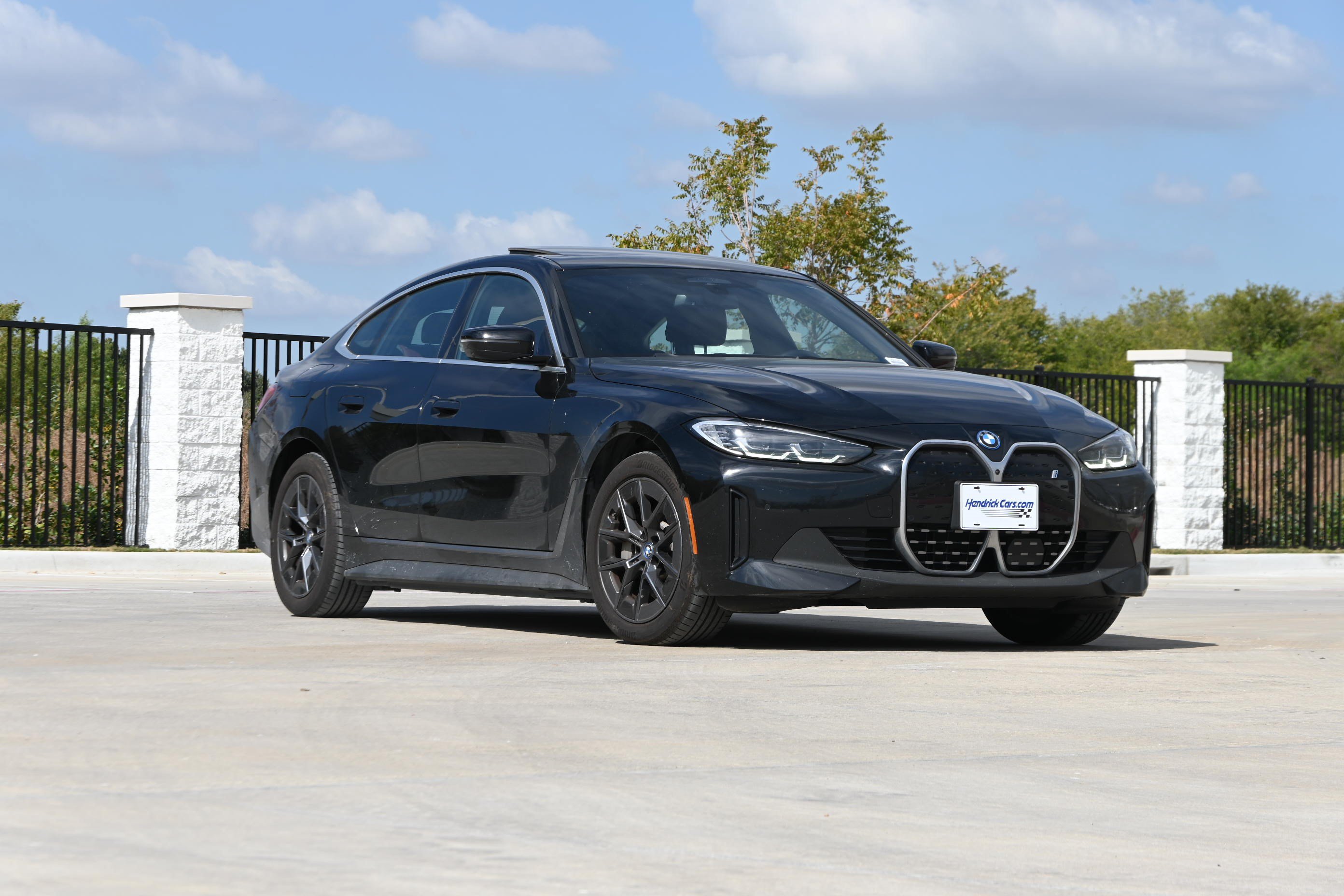 Certified 2023 BMW i4 eDrive35 RWD image 2